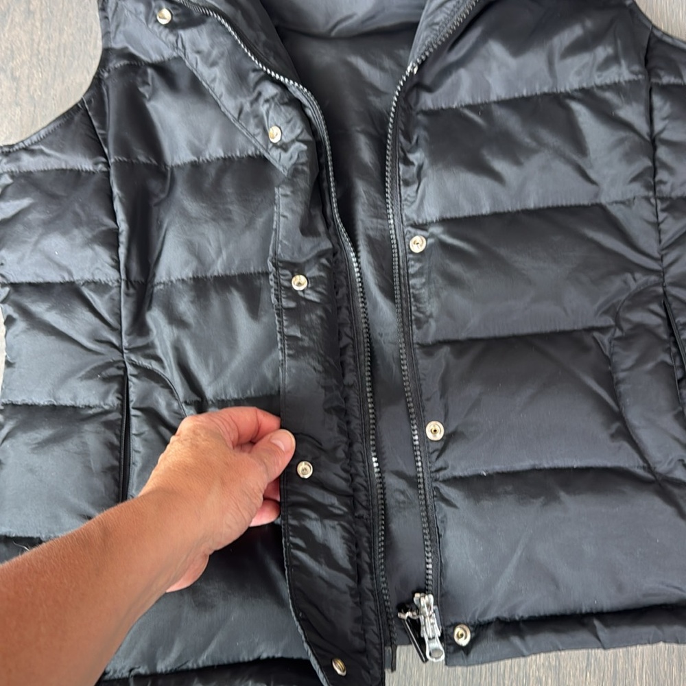 Talbots Hooded Vest with 80% Goose Down Filling 20%Feather Exclusive of Trim. - Picture 8 of 8